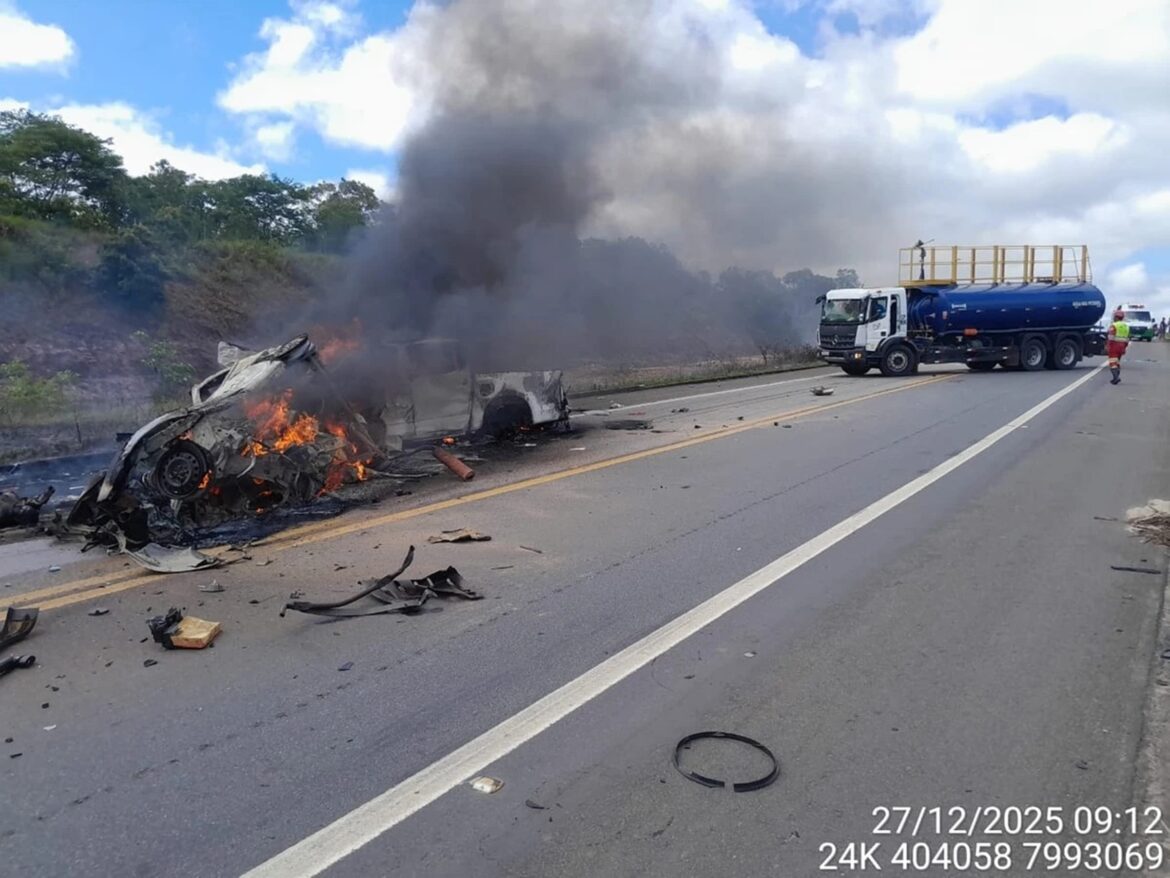 sobe-para-11-o-numero-de-mortes-em-acidente-na-divisa-da-bahia-com-es