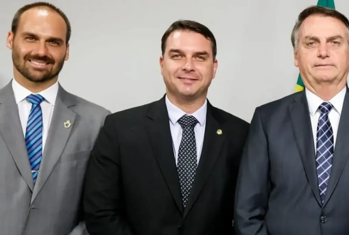 traidor-eduardo-bolsonaro-faz-pai-e-irmao-perderem-apoio