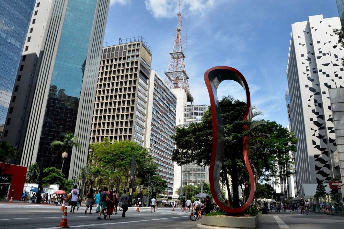 brasil-bate-recorde-de-turistas-estrangeiros.-veja-principais-destinos