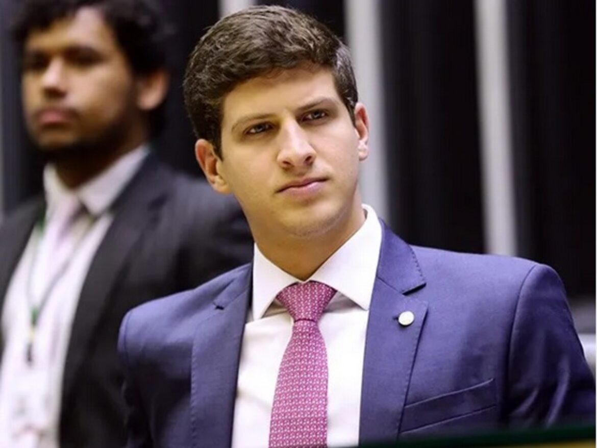 joao-campos-passou-filho-de-procuradora-de-63o-para-1o-em-concurso