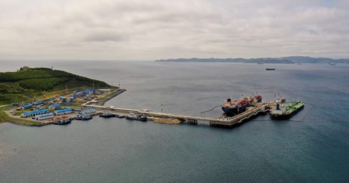 exportacoes-de-petroleo-do-oeste-da-russia-devem-cair-8%-em-janeiro,-dizem-fontes