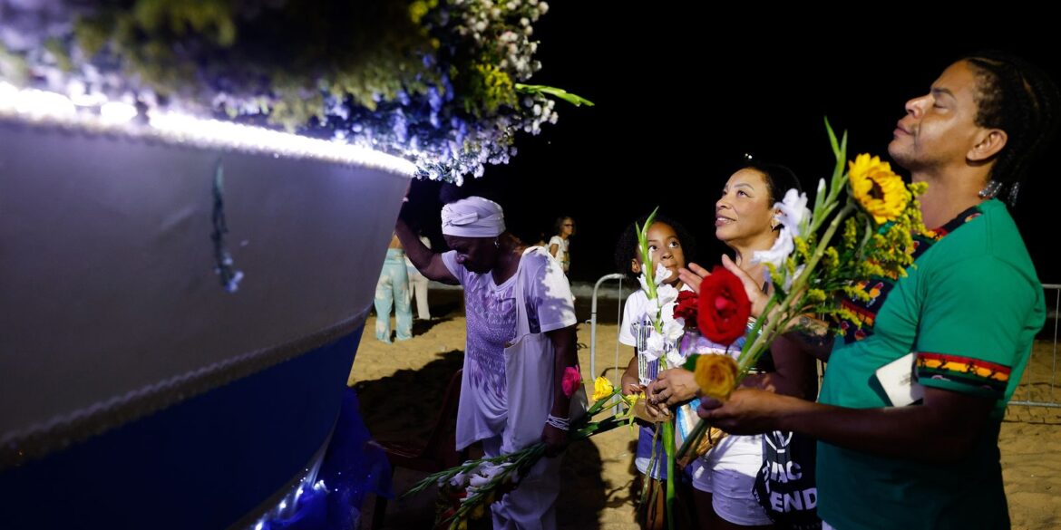 umbanda-faz-culto-a-iemanja-na-vespera-do-reveillon-no-rio