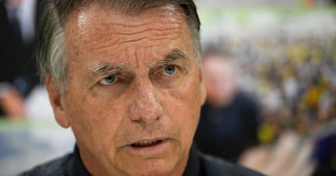 bolsonaro-teve-novos-episodios-de-solucos-e-passou-por-mais-um-procedimento,-diz-boletim