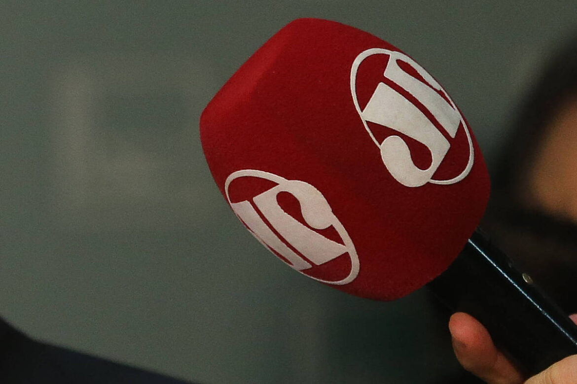 deputada-e-esposa-de-boulos-acionam-ministerio-publico-contra-jovem-pan-por-fake-news-do-pix