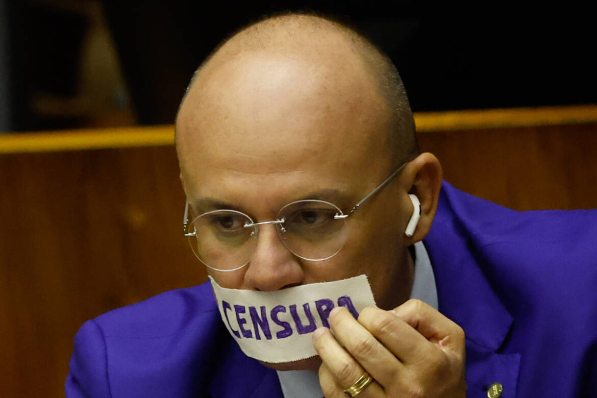 novo-lider-da-oposicao-na-camara-dos-deputados-diz-que-situacao-de-motta-e-'dificil'