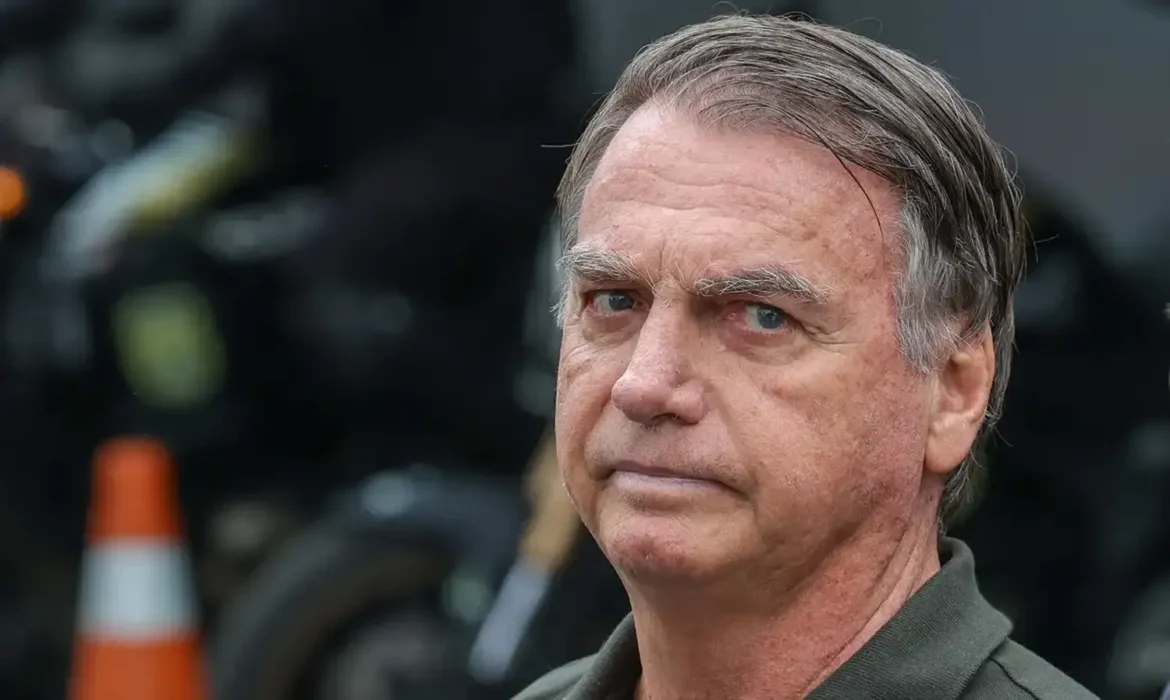maioria-do-pais-rejeita-tese-de-perseguicao-a-bolsonaro,-aponta-quaest