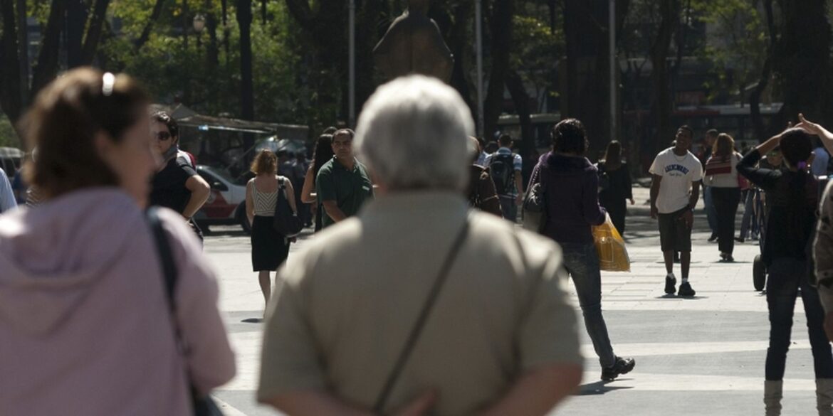 primeira-vara-de-atencao-a-idosos-faz-um-ano-e-e-referencia-no-pais
