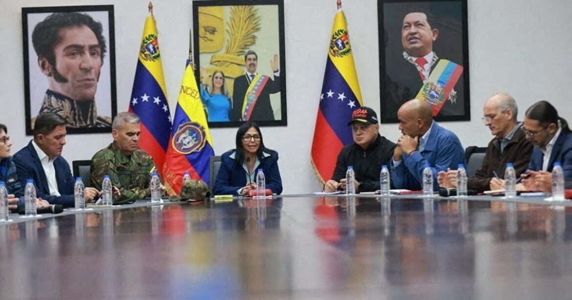 presidente-interina-da-venezuela-oferece-cooperacao-com-eua-apos-trump-ameacar-novo-ataque