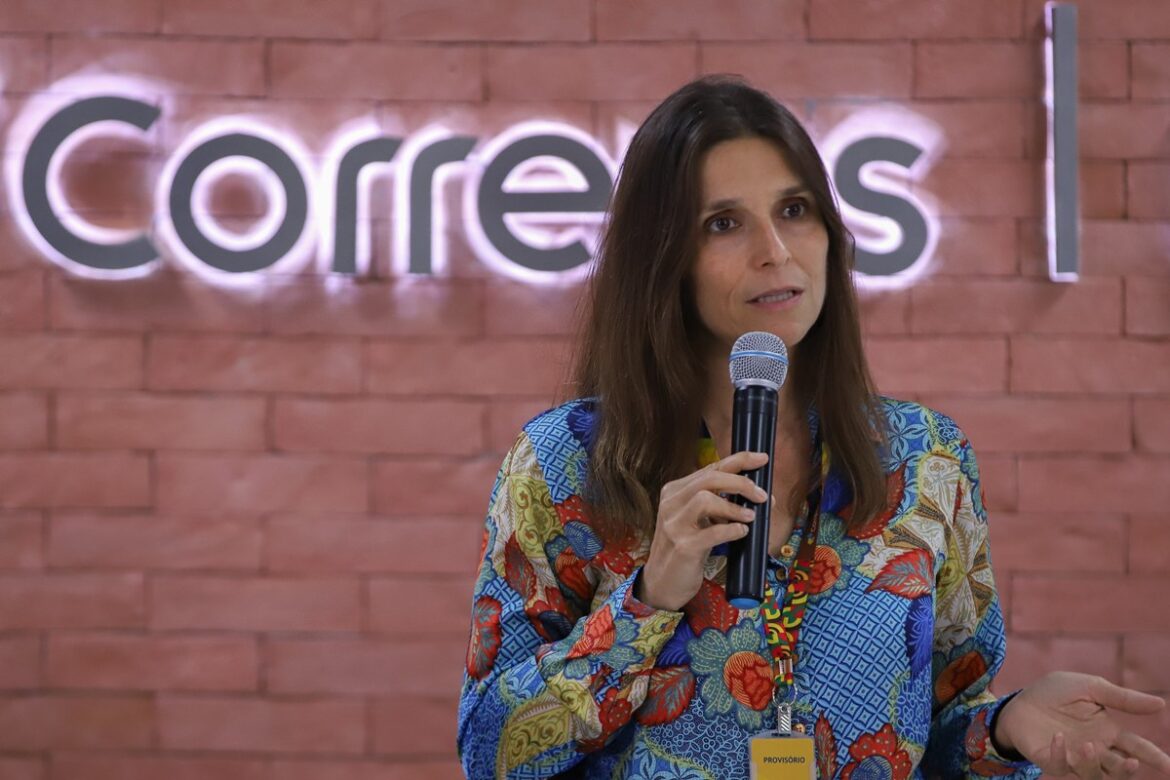 em-“quarentena”,-ex-diretora-dos-correios-ganha-cargo-para-copa