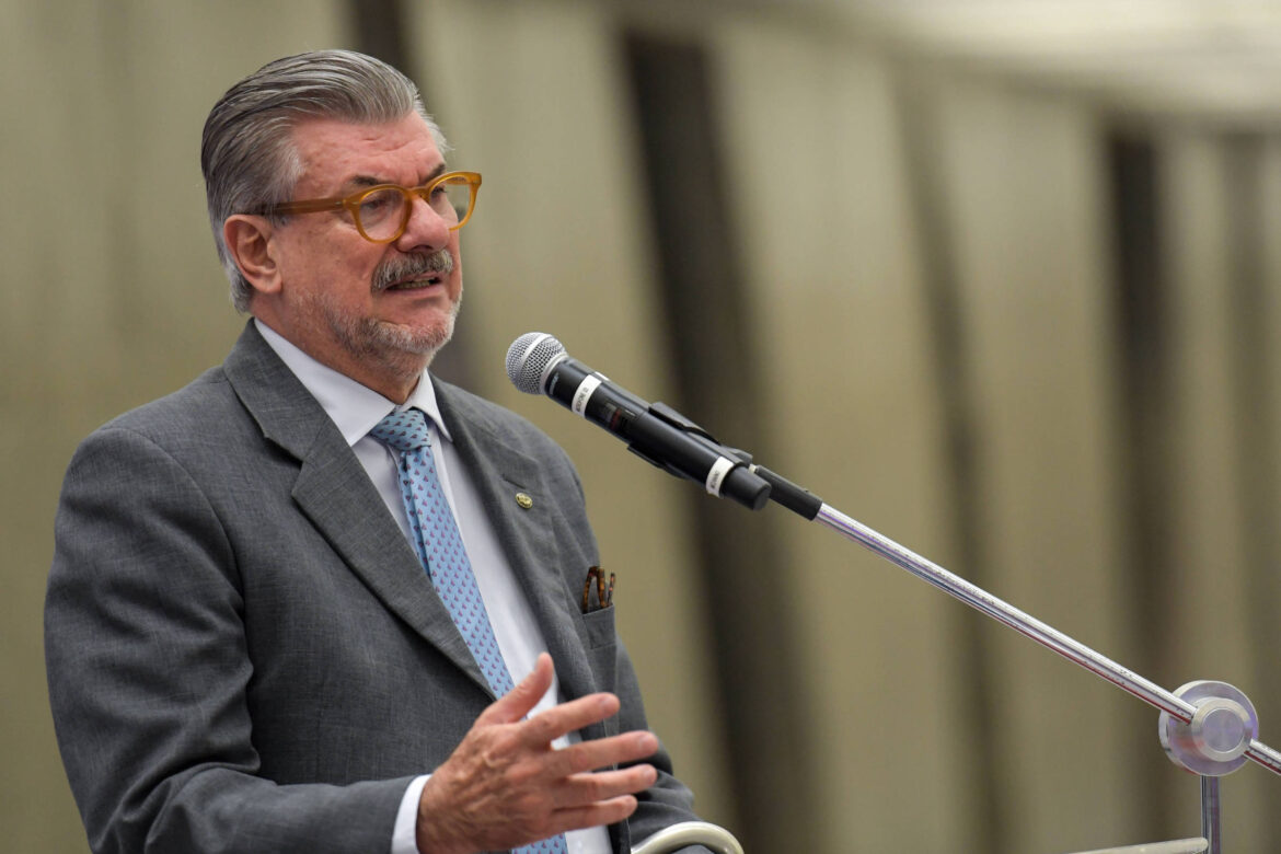 pais-de-jovem-contaram-a-mulher-de-ministro-do-stj-sobre-relato-de-assedio,-mostram-mensagens