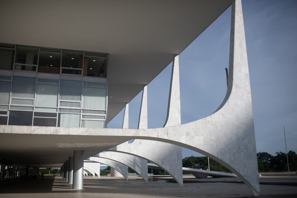 dono-do-master-foi-tres-vezes-ao-palacio-do-planalto,-fora-da-agenda