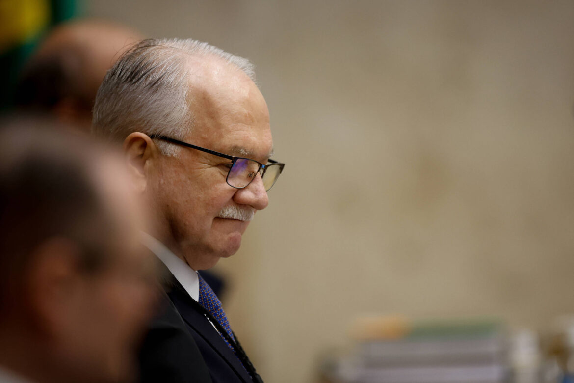 estrategia-de-fachin-para-codigo-de-conduta-no-stf-divide-ate-ministros-favoraveis-a-ideia