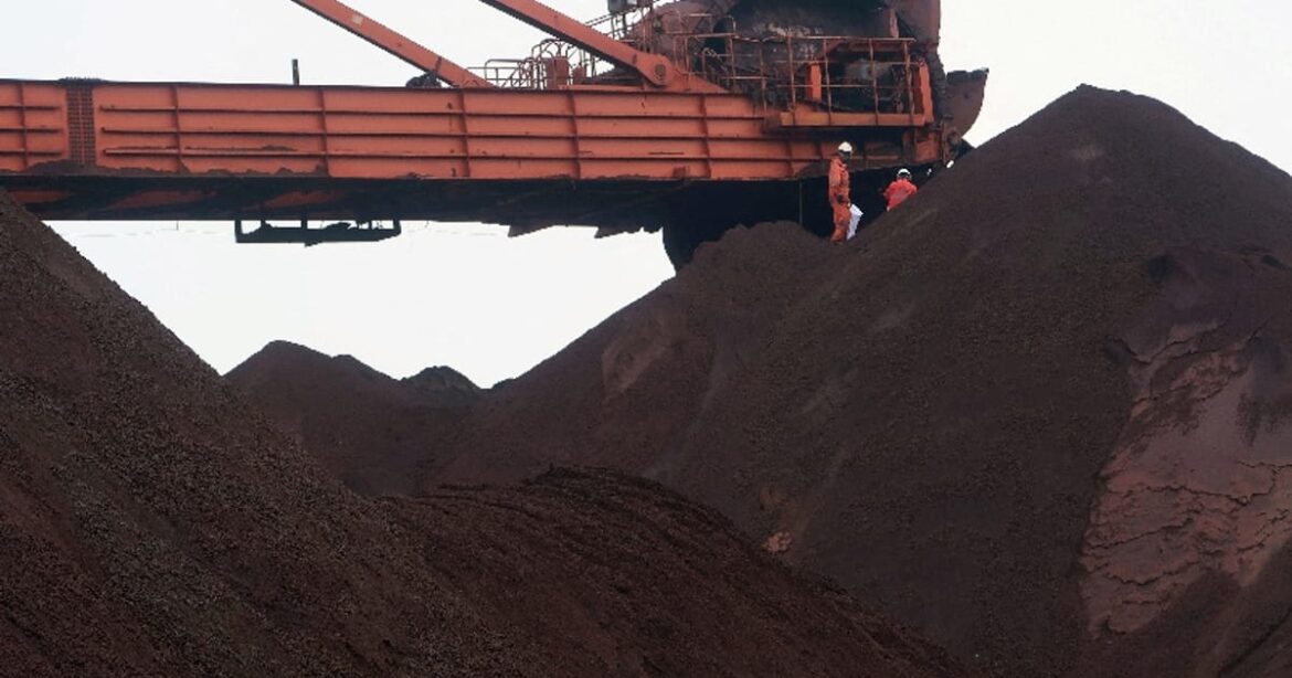 minerio-de-ferro-cai-com-alta-de-estoques-e-menor-preocupacao-comfornecimento-da-australia