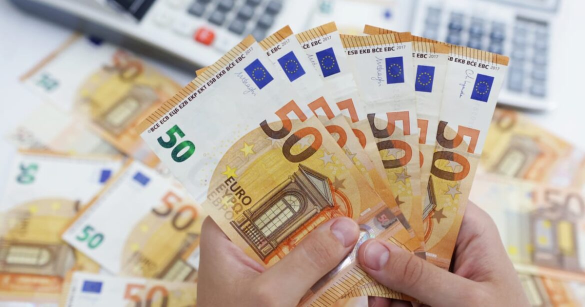 ministros-da-zona-do-euro-vao-avaliar-criacao-de-stablecoins-em-euro-e-mais-emissao-de-divida