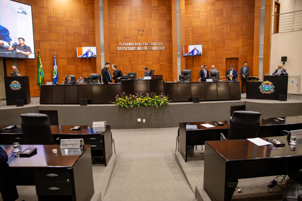 assembleia-convoca-pge-para-esclarecer-escandalo-da-oi-envolvendo-mauro-mendes
