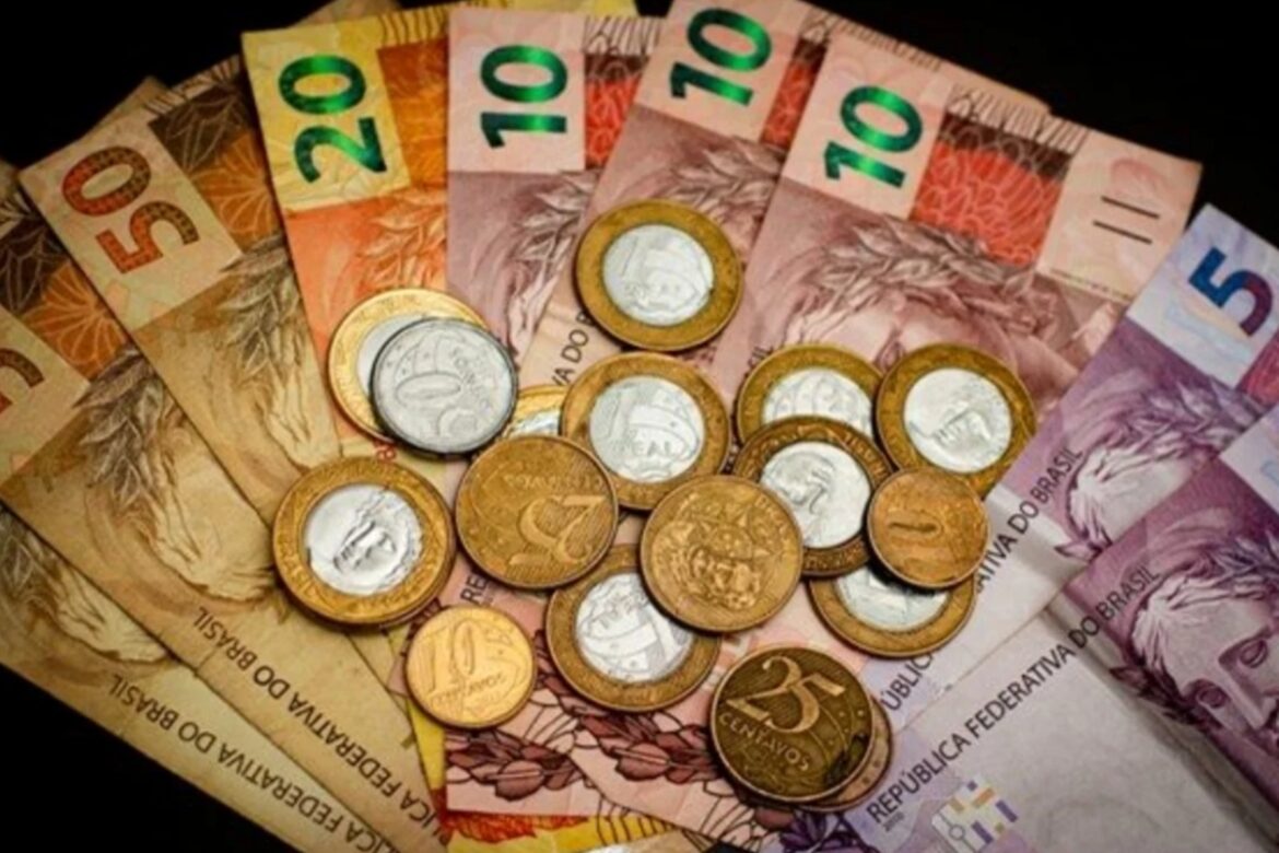 dinheiro-esquecido:-brasileiros-podem-resgatar-r$-10-bilhoes,-diz-bc