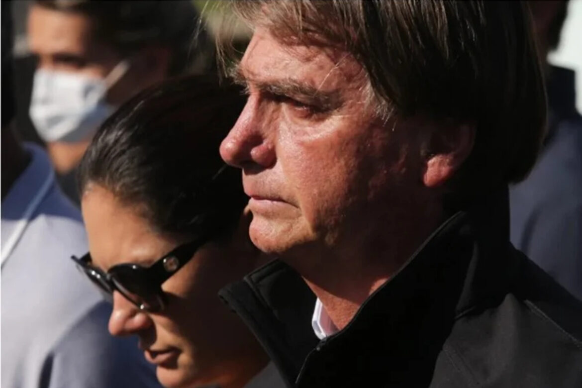 defesa-de-bolsonaro-apresenta-novo-pedido-de-domiciliar,-diz-carlos