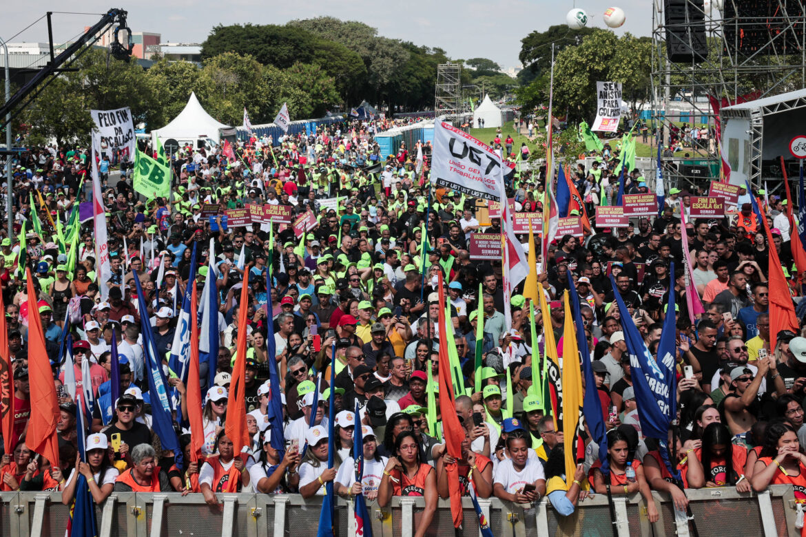 sindicalistas-tentam-convencer-cut-a-aderir-a-ato-unificado-do-dia-do-trabalho