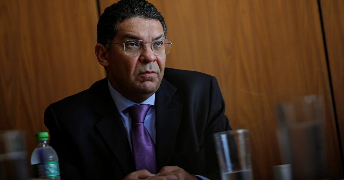 mansueto-critica-gestao-economica-de-lula-e-atribui-cenario-melhor-a-fatores-externos
