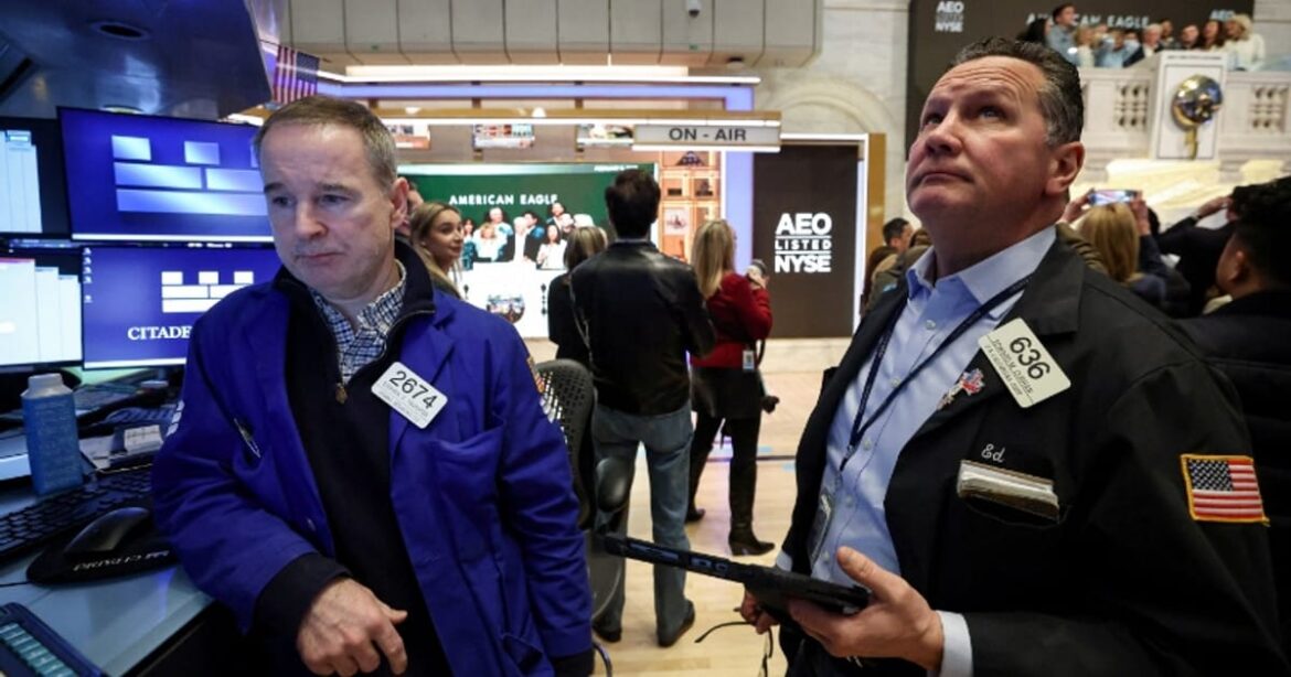 s&p-500-e-dow-jones-ficam-estaveis-apos-dados-de-emprego;-alphabet-e-microsoft-pressionam-nasdaq