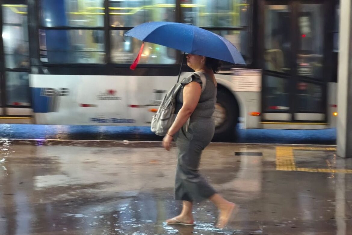 clima:-combinacao-de-calor-e-chuva-prevalece-nesta-5a;-confira