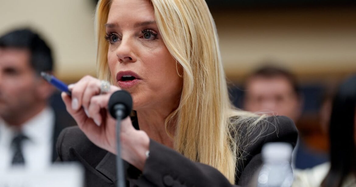 deputados-acusam-procuradora-geral-dos-eua-de-ocultar-nomes-de-associados-de-epstein