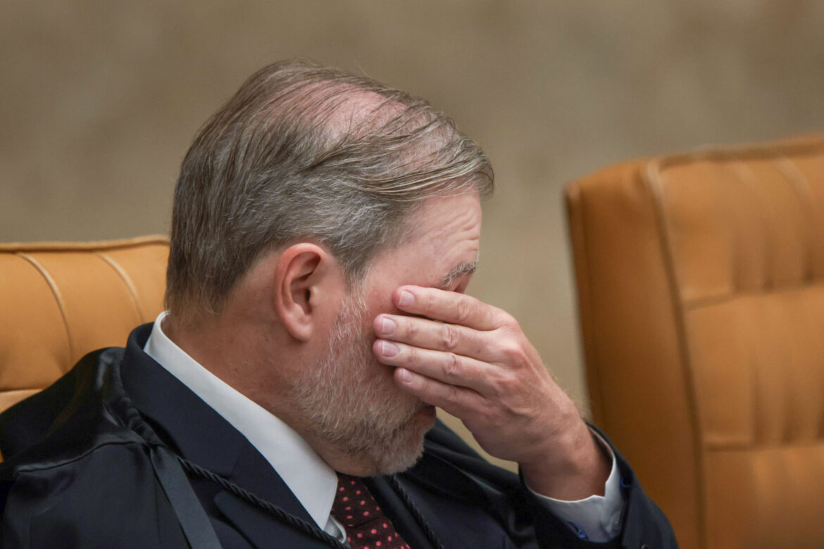 sidonio-proibe-ministros-de-lula-de-falar-sobre-crise-no-stf