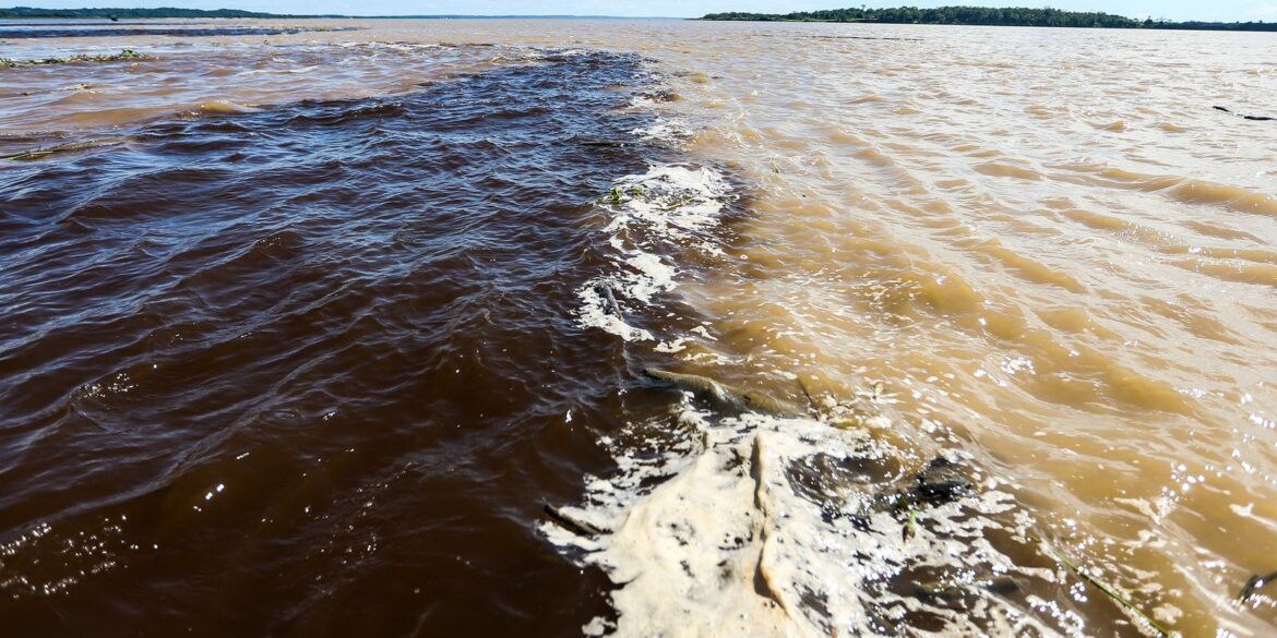 naufragio-no-amazonas-deixa-dois-mortos-e-sete-pessoas-desaparecidas