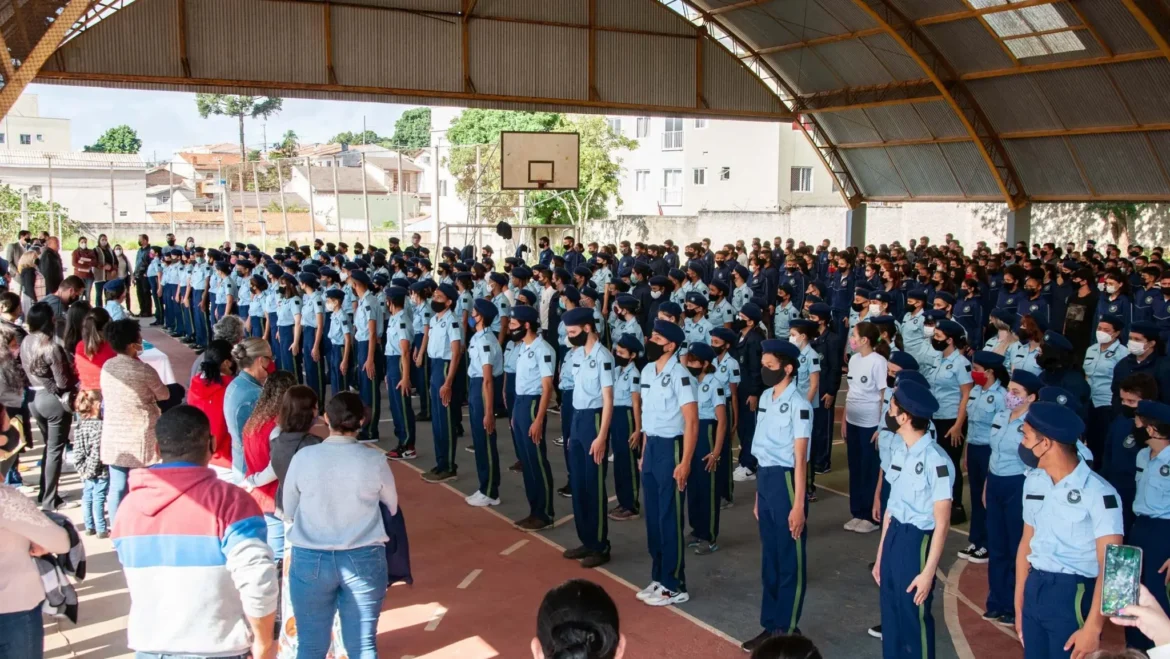 vitrine-da-direita:-os-obstaculos-juridicos-enfrentados-pelas-escolas-civico-militares