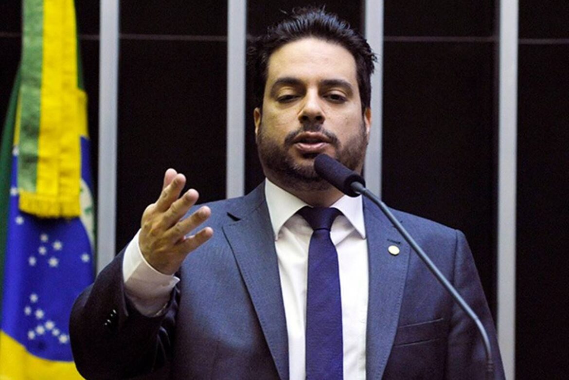deputado-do-pl-e-alvo-de-operacao-da-pf-em-macapa