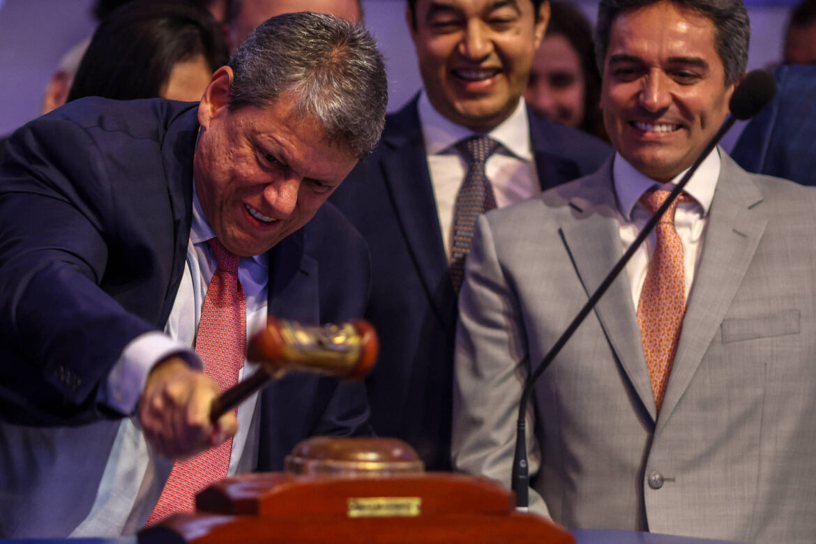 gestao-tarcisio-de-freitas-recebe-r$-1,3-bi-com-leilao-e-venda-de-imoveis