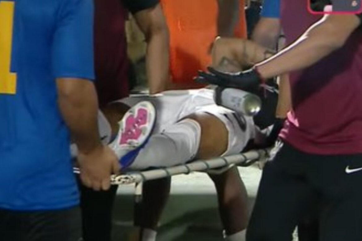yuri-alberto-sai-de-maca-apos-sentir-lesao-em-jogo-do-corinthians