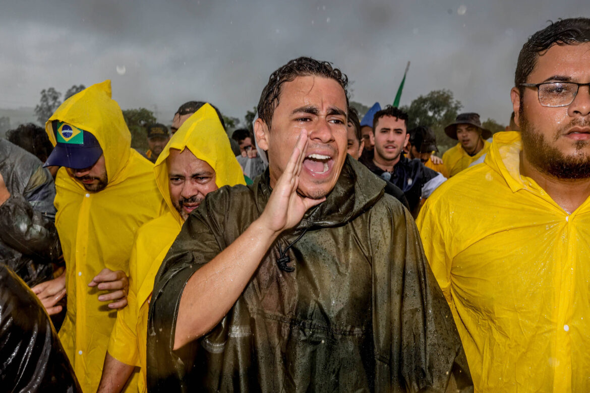 protesto-expoe-atrito-entre-nikolas-e-ala-bolsonarista-que-evita-'fora,-toffoli'