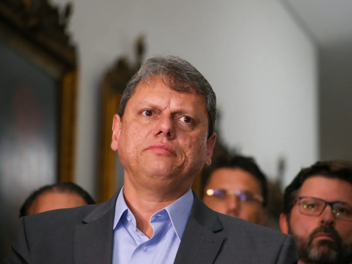 tarcisio-ataca-lula-apos-homenagem-na-sapucai:-faltou-a-lava-jato