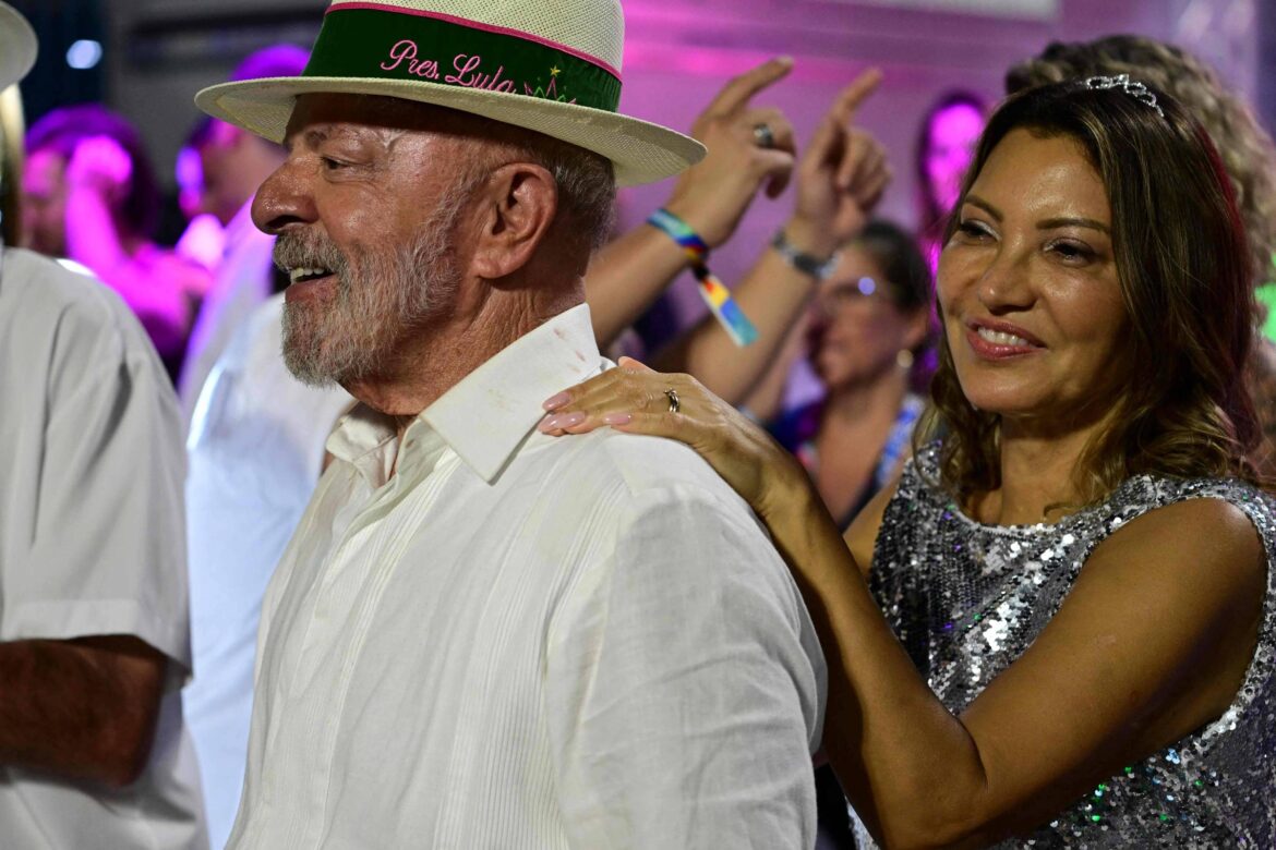 aliados-de-lula-falam-em-alivio-com-desistencia-de-janja-e-descartam-crime-eleitoral-por-desfile