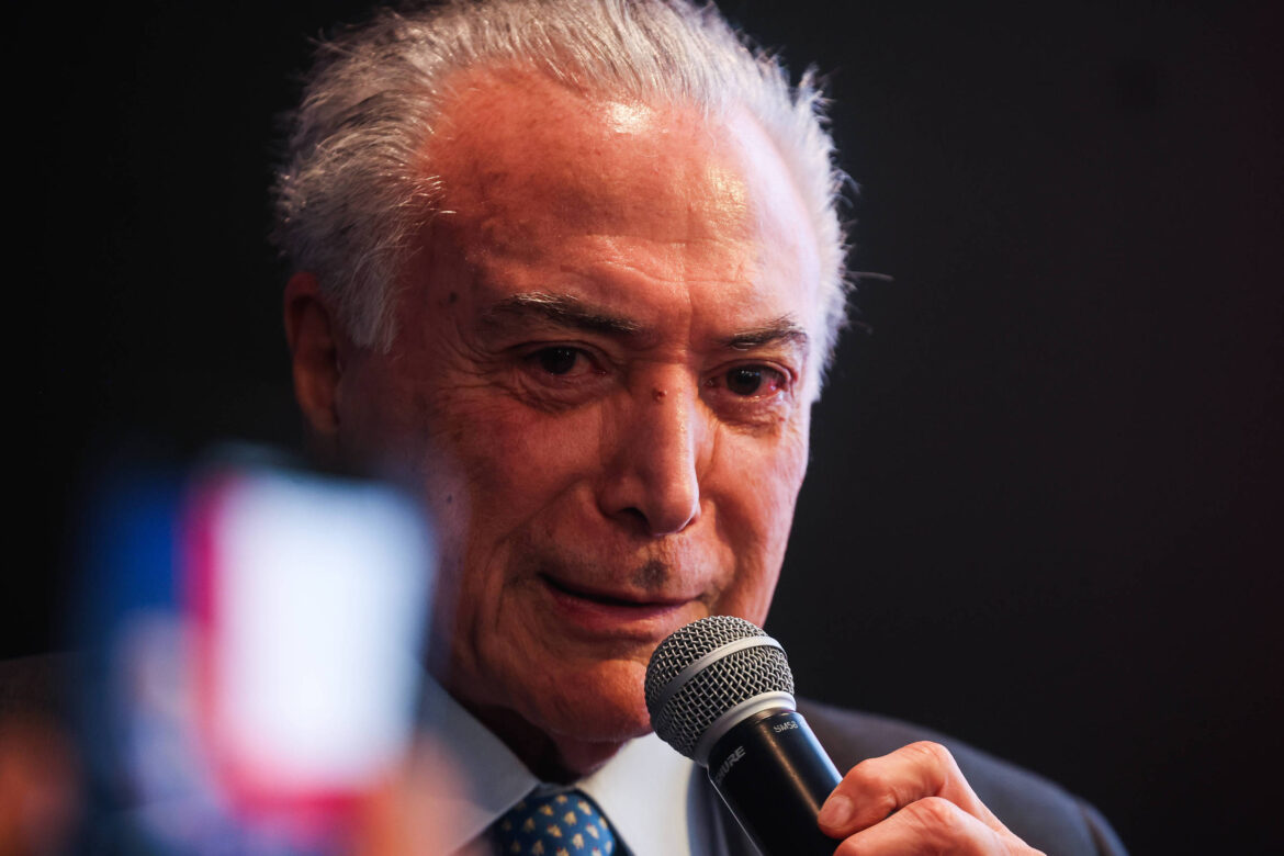 temer-cita-escola-de-samba-que-o-retratou-como-vampiro,-fala-em-bajulacao-na-sapucai-e-alfineta-lula