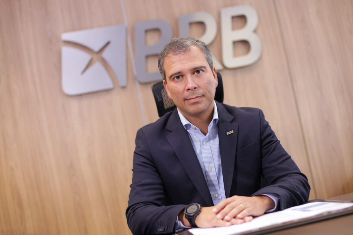 ex-presidente-do-brb-quer-depor-mais-uma-vez-para-falar-sobre-o-banco-master