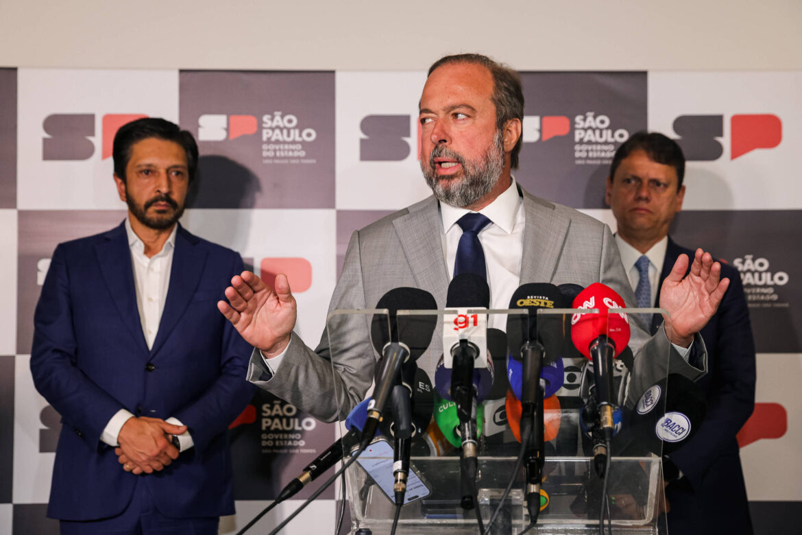 gestao-tarcisio-cobra-ministerio-de-minas-e-energia-sobre-rompimento-de-contrato-da-enel