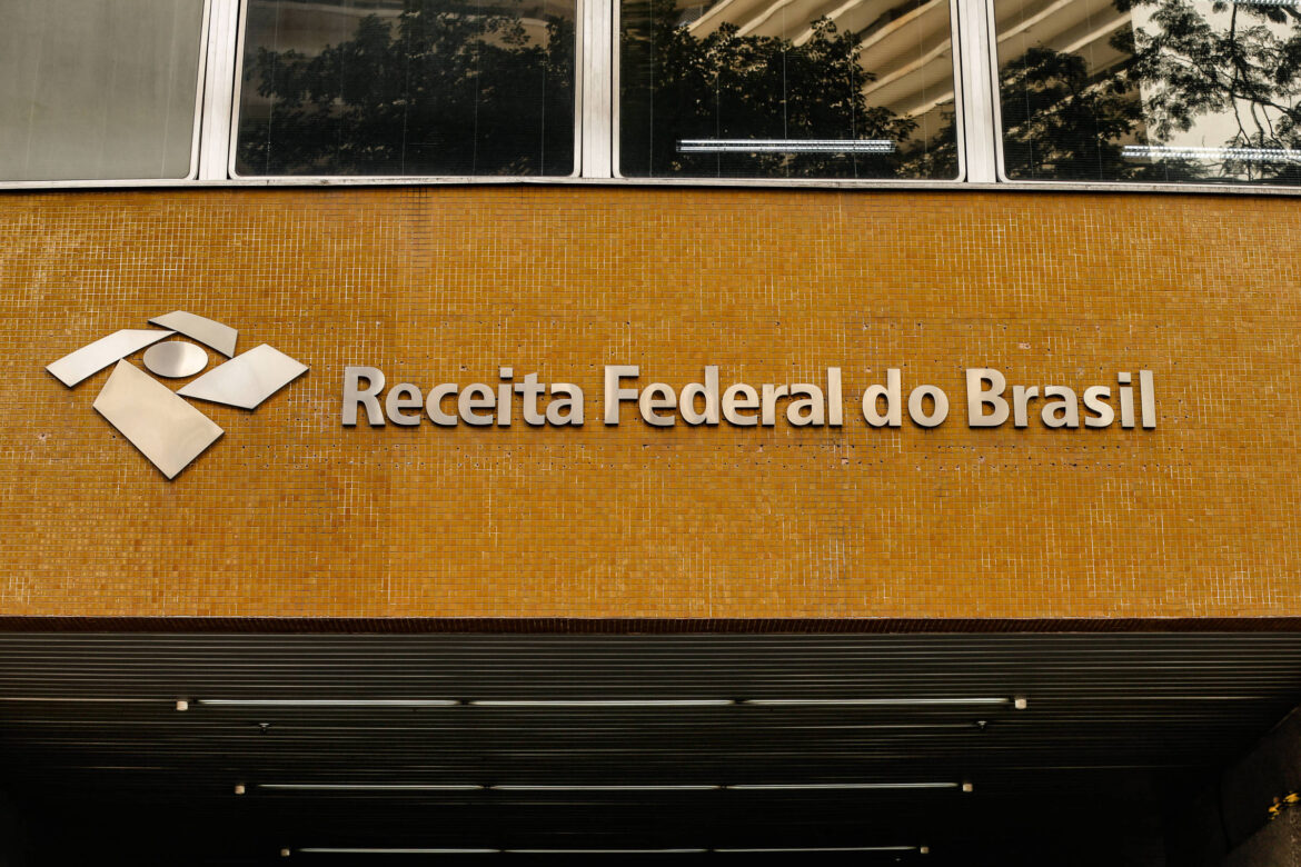 receita-afasta-de-cargo-de-chefia-auditor-suspeito-de-acessar-dados-de-ex-enteada-de-gilmar