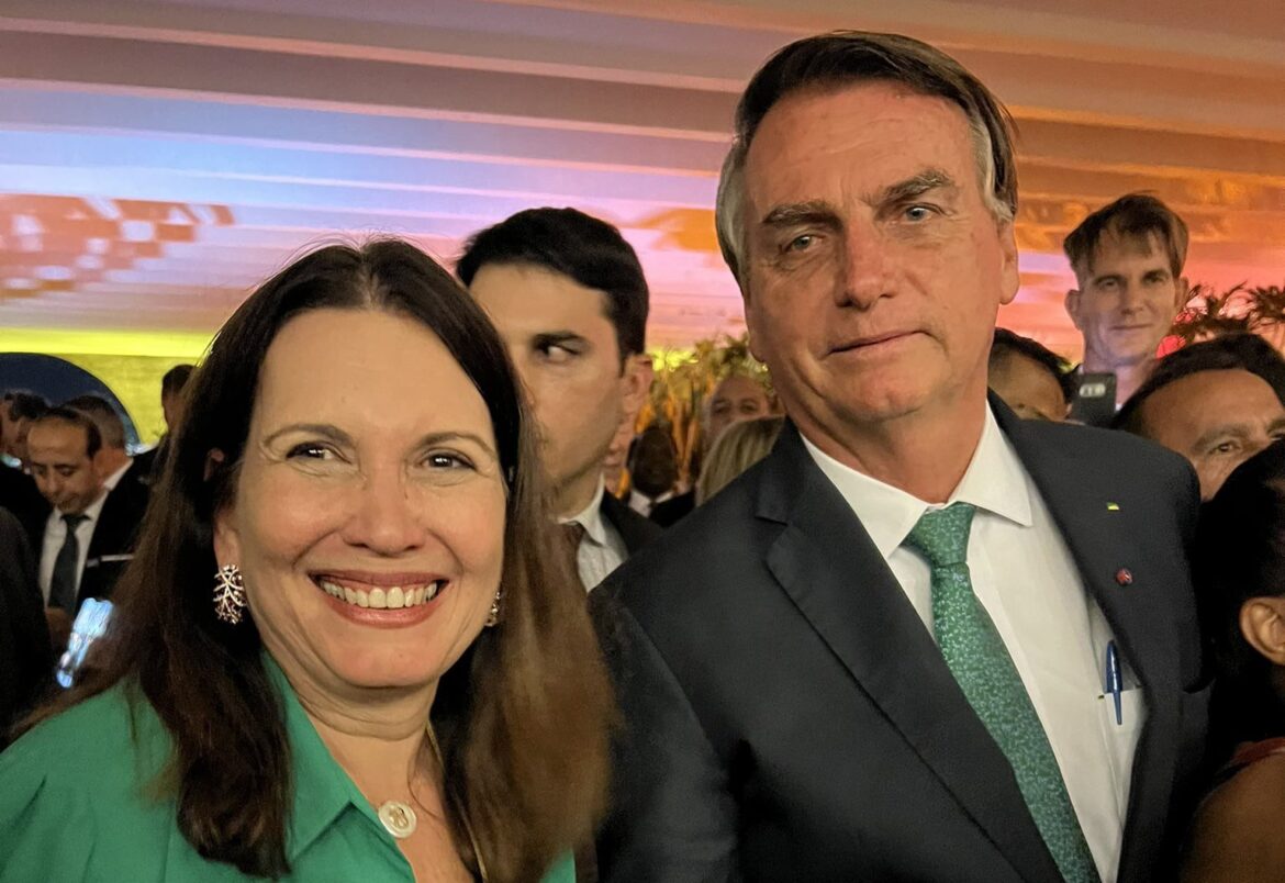 moraes-libera-visitas-de-bia-kicis,-feliciano-e-outros-3-aliados-a-bolsonaro-na-papudinha