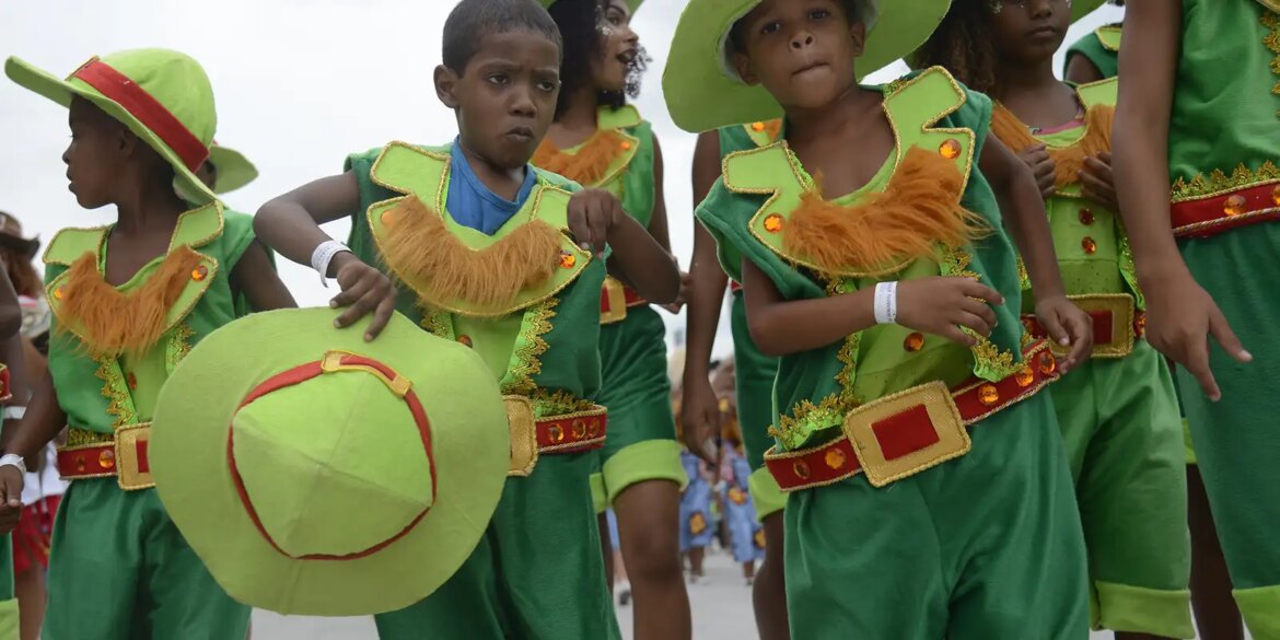 escolas-de-samba-mirins-desfilam-nesta-sexta-na-marques-de-sapucai