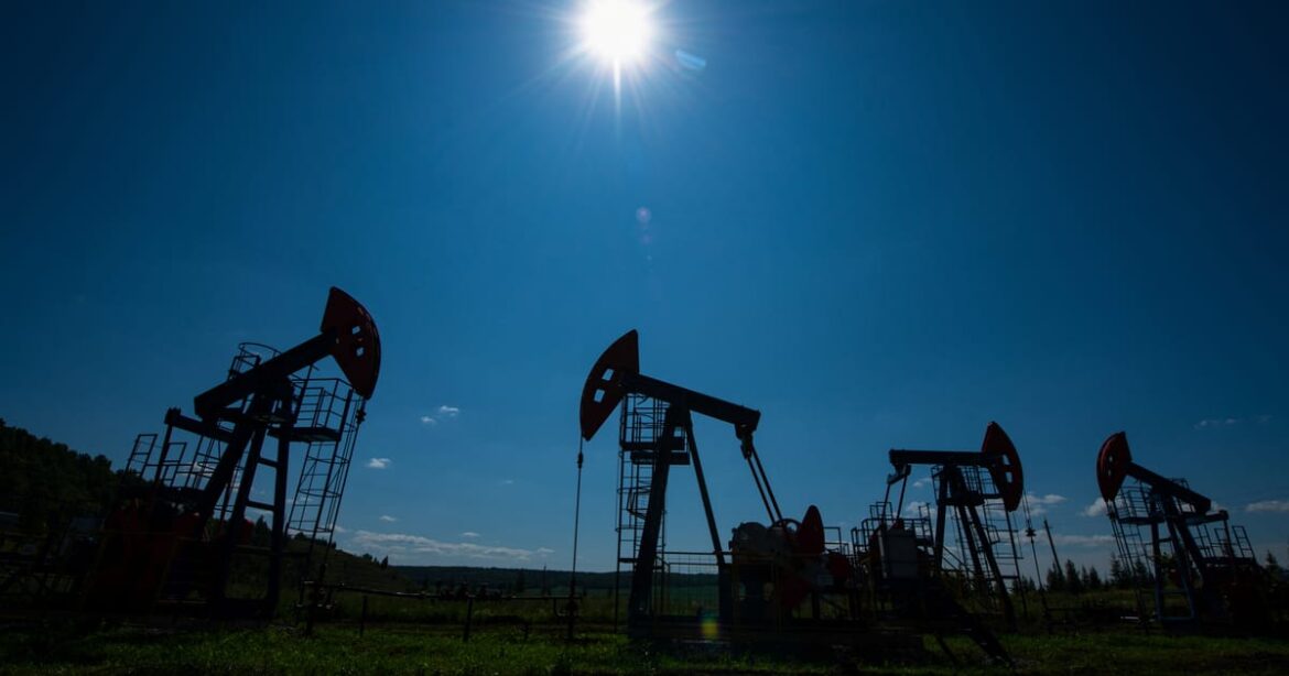 petroleo-sobe-4%-com-tensao-ira-eua-e-impasse-entre-russia-e-ucrania