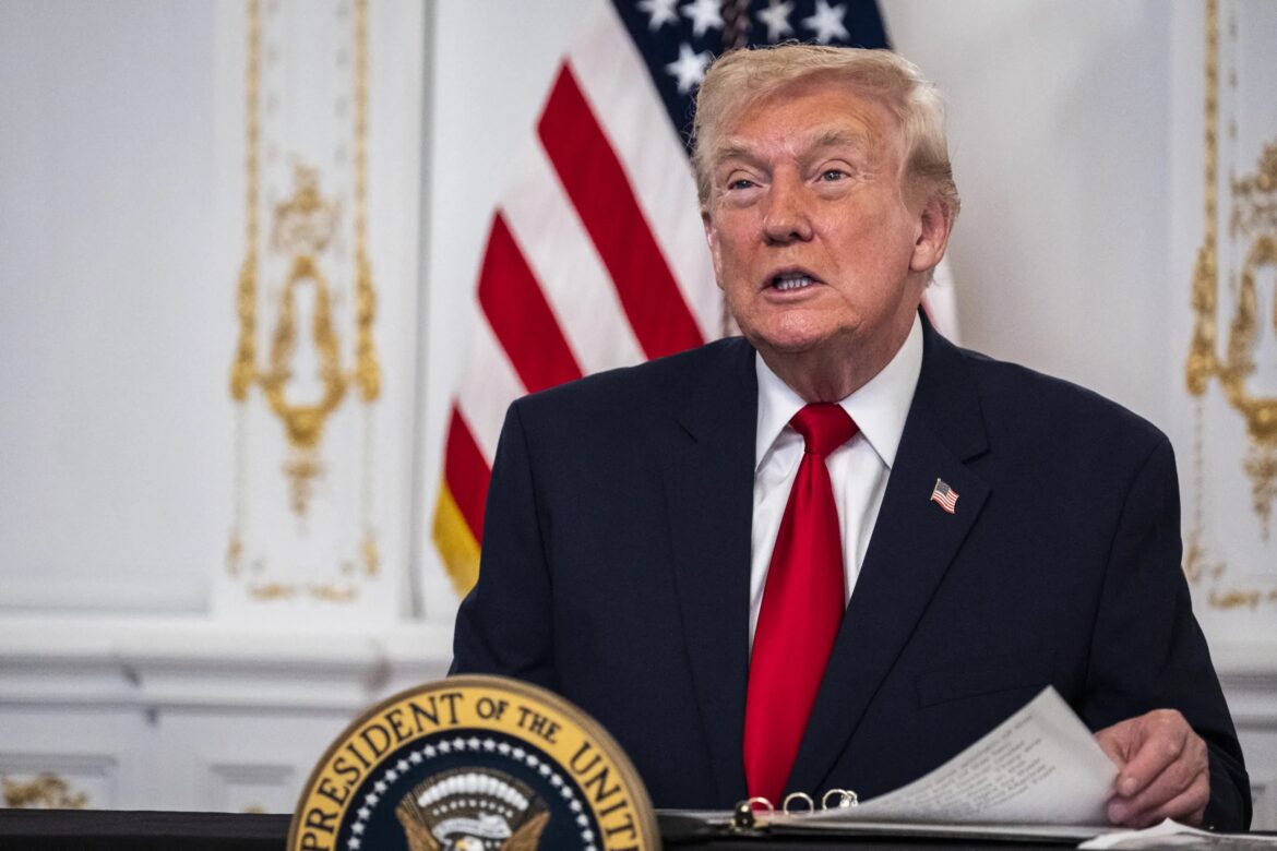 trump-acusa-obama-de-vazar-informacao-secreta-e-ordena-divulgacao-de-arquivos-sobre-alienigenas
