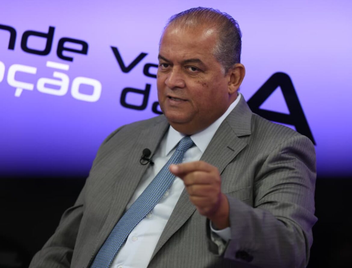 senador-eduardo-gomes-traz-alertas-sobre-relacao-direito-autoral-e-ia