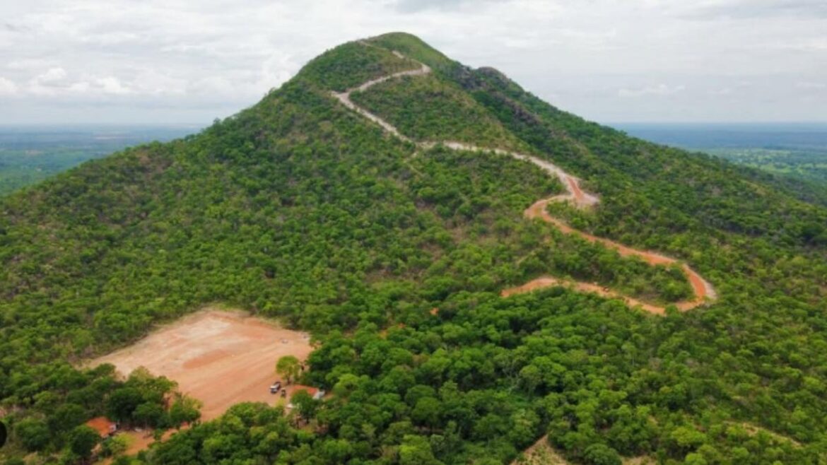 ludio-cobra-explicacoes-do-governo-sobre-obra-que-causou-erosao-em-morro
