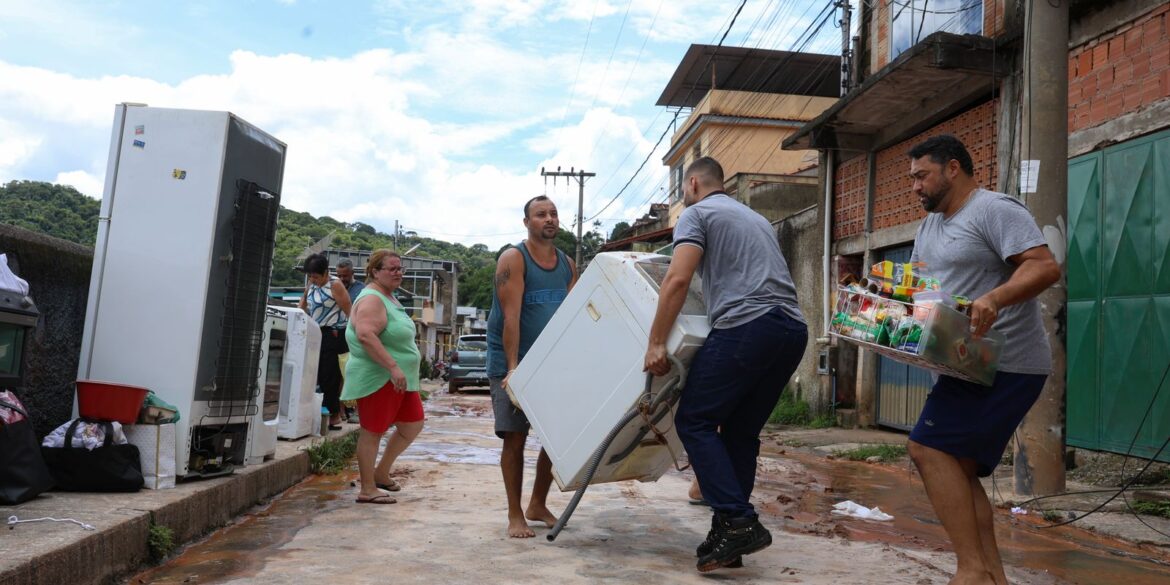 saude-envia-equipes-do-sus-para-areas-atingidas-pela-chuva-em-minas