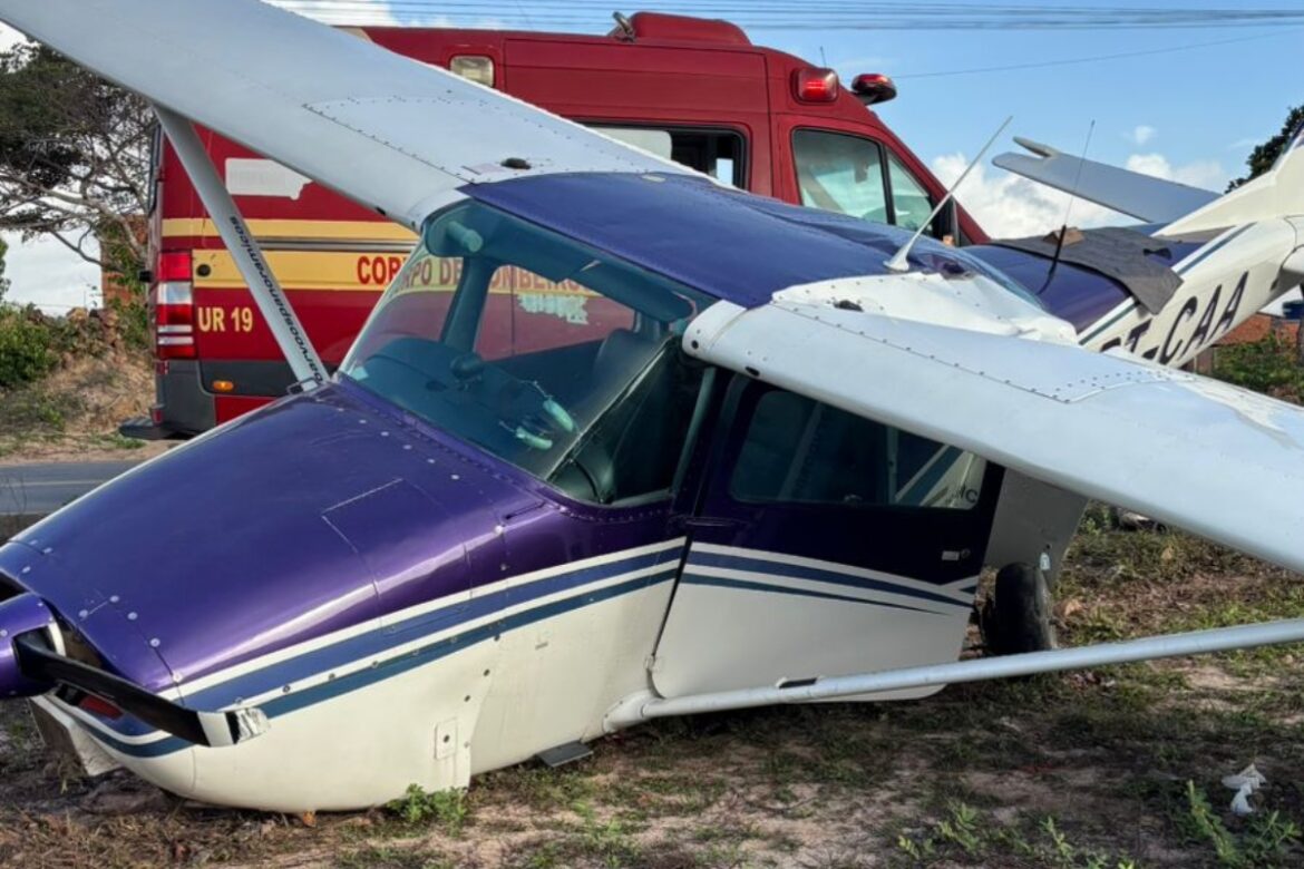 ma:-aviao-de-pequeno-porte-faz-pouso-de-emergencia-ao-lado-de-rodovia.-video