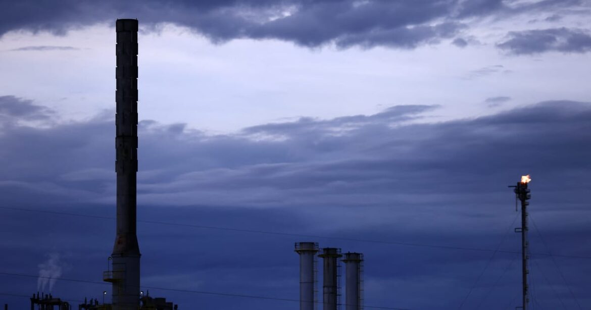 petrobras-nao-costuma-repassar-volatilidades-repentinas-ao-mercado-interno,-diz-ceo