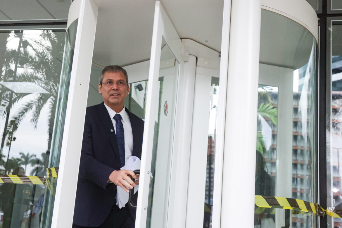 governo-lula-indica-lindbergh-para-posto-na-camara