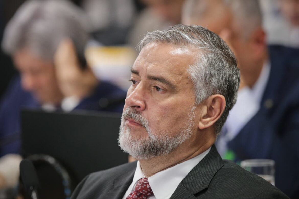 lulinha:-governo-levou-“ole”-na-cpmi-mesmo-tendo-sete-votos-a-mais